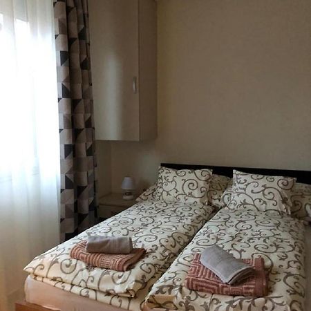 Bed and Breakfast Jacint Apartman Hajdúszoboszló Exterior foto