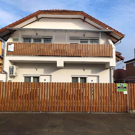 Bed and Breakfast Jacint Apartman Hajdúszoboszló Exterior foto