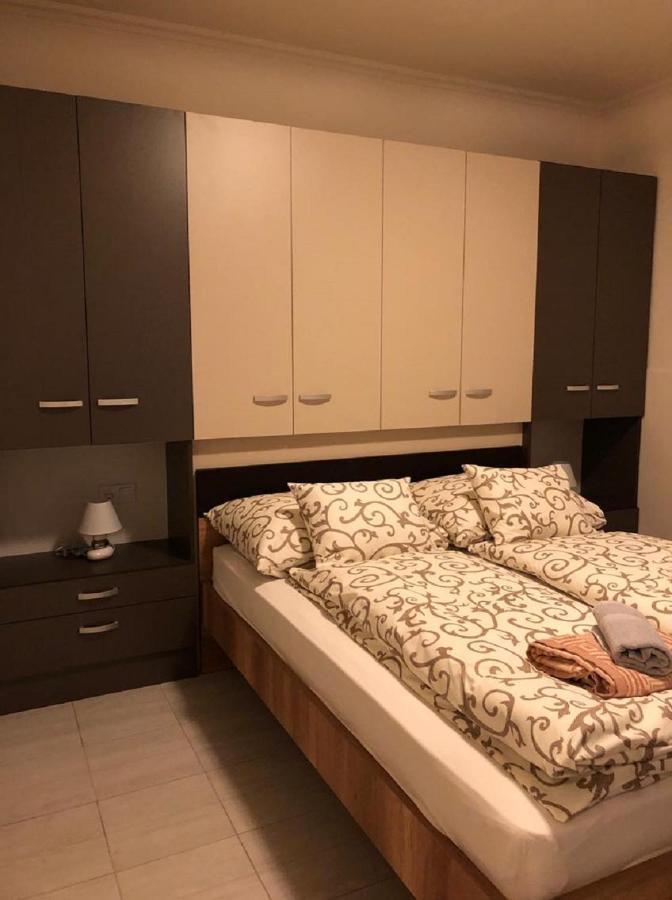 Bed and Breakfast Jacint Apartman Hajdúszoboszló Exterior foto